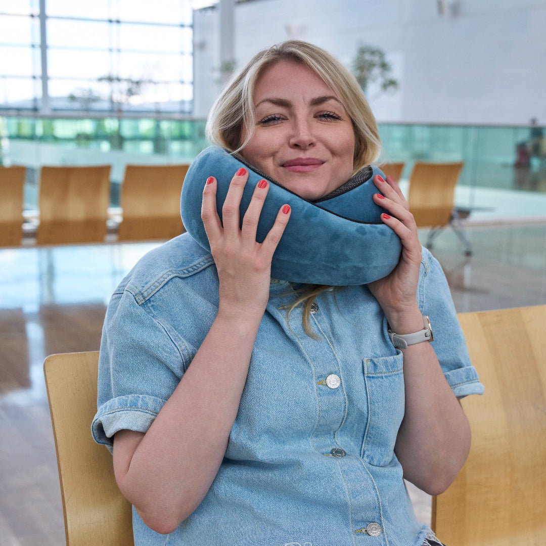 Organized Travel Kit + 360° Pillow