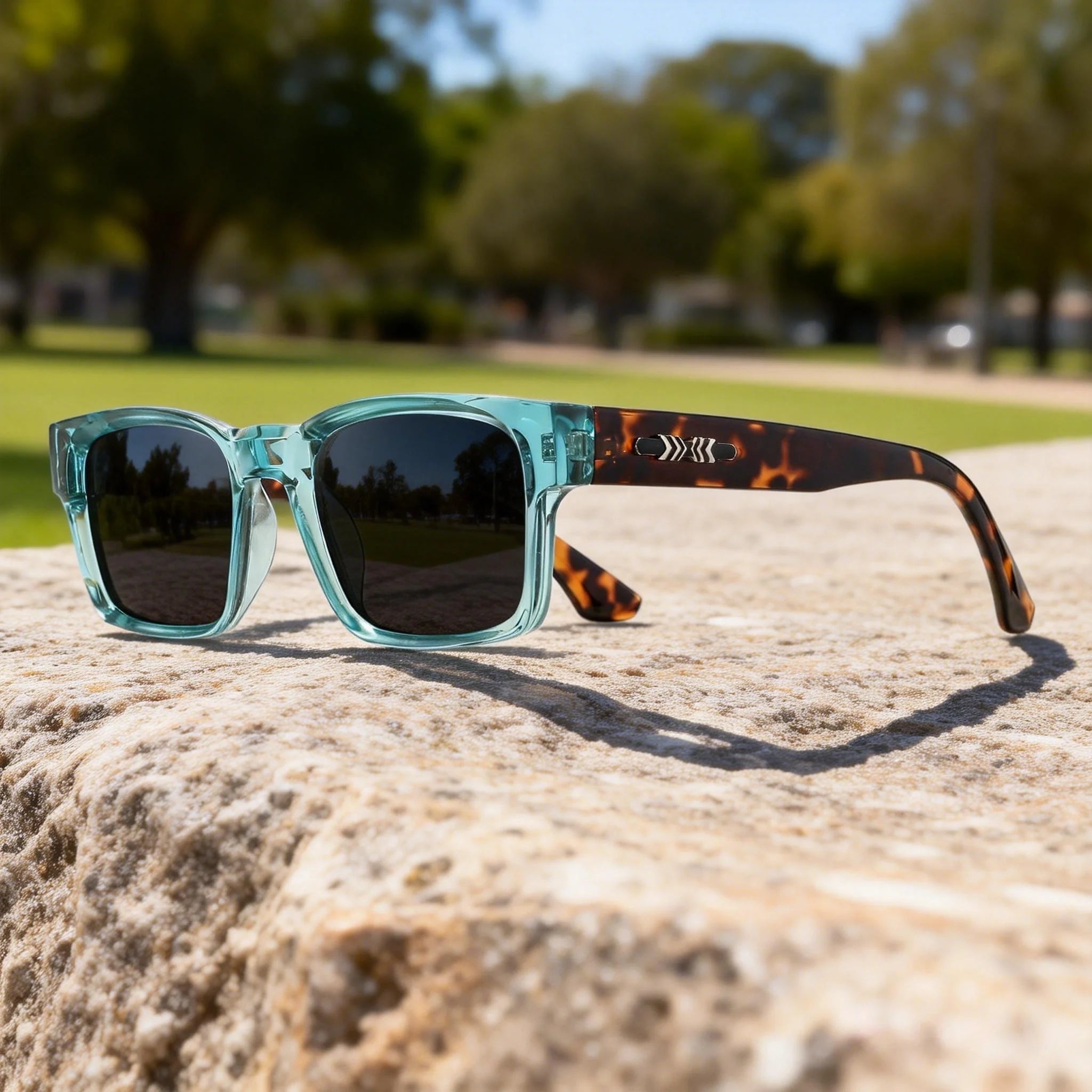 Retro Sunglasses - Premium Protective Frame
