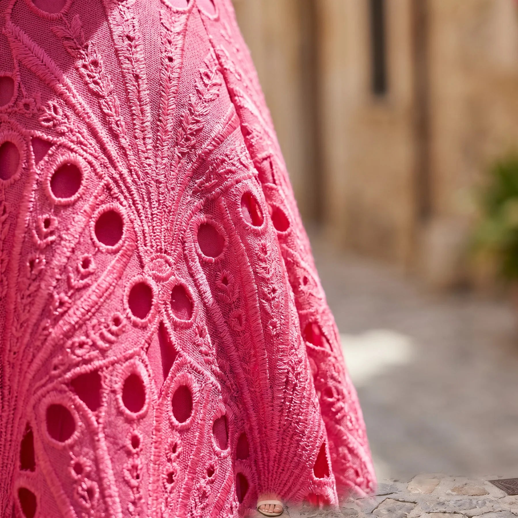 Paola | Sofisticado vestido midi de encaje con cuello alto